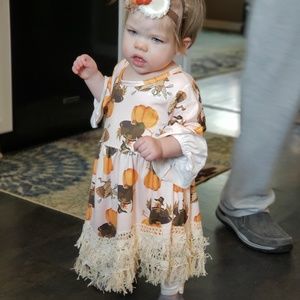 Girls Thanksgiving dress. Worn once! Like new!